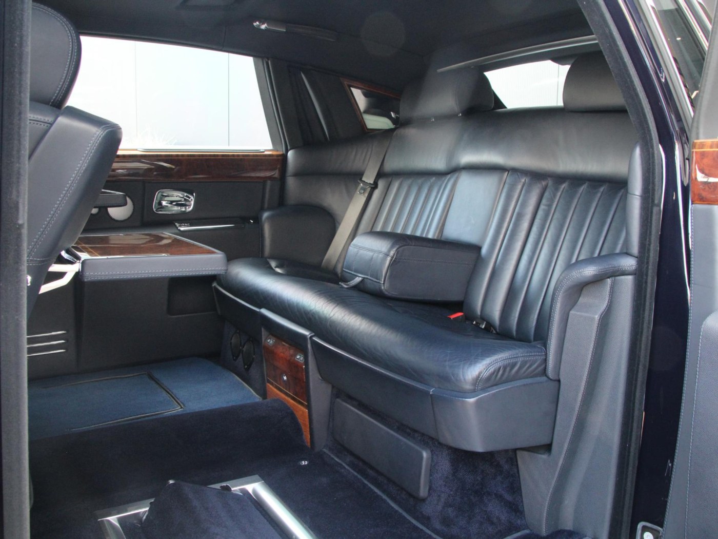 Rolls-Royce Phantom VII 6.75 EWB | Power Close Doors | — foto 47 van 102