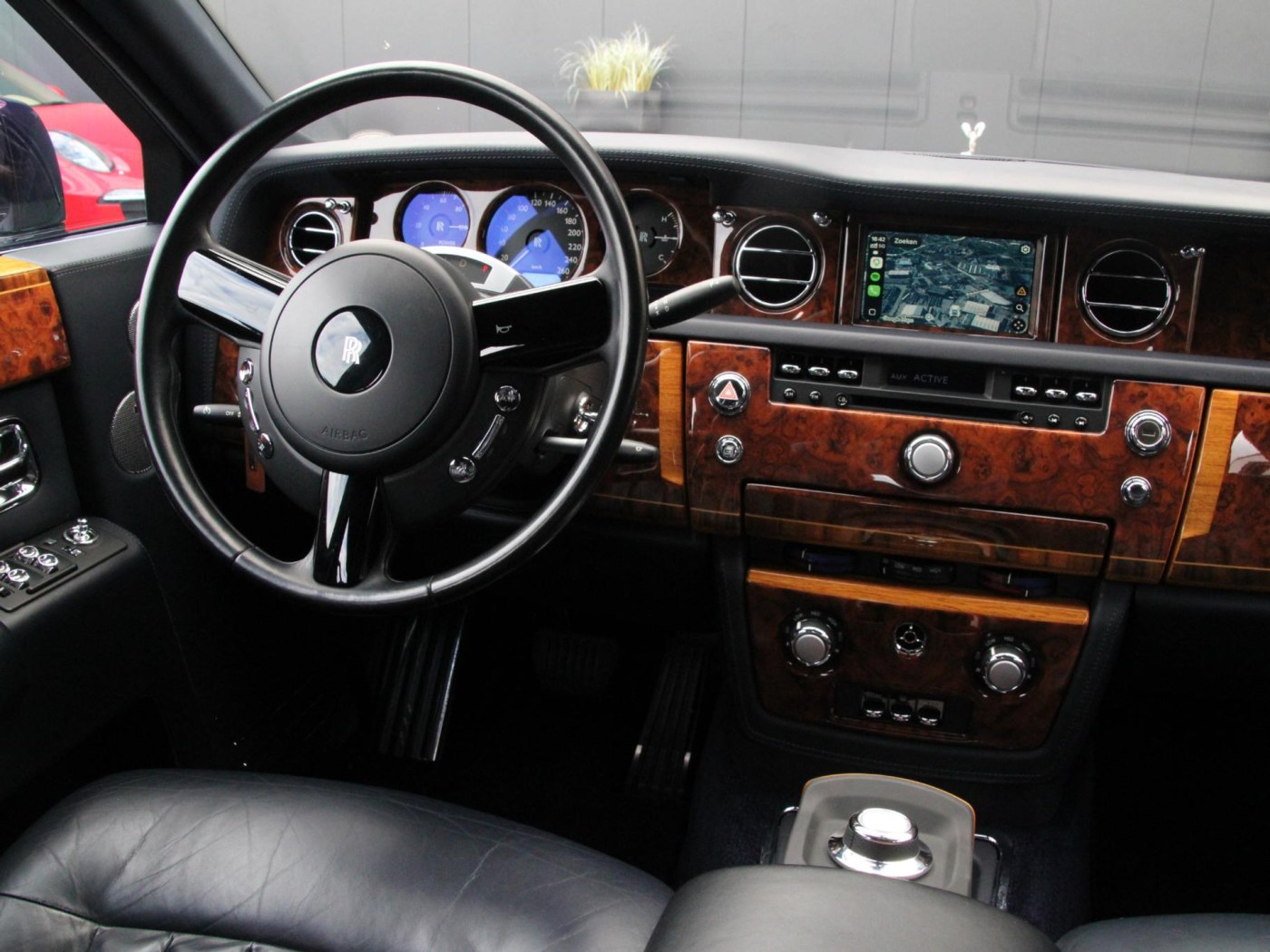 Rolls-Royce Phantom VII 6.75 EWB | Power Close Doors | — foto 73 van 102
