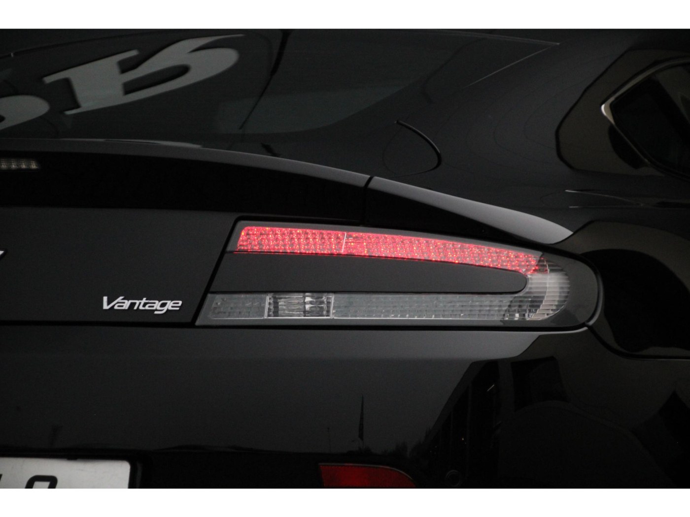 Aston Martin V8 Vantage V8 | NL-auto | Handbak 6 | 2e eigenaar | — foto 39 van 49