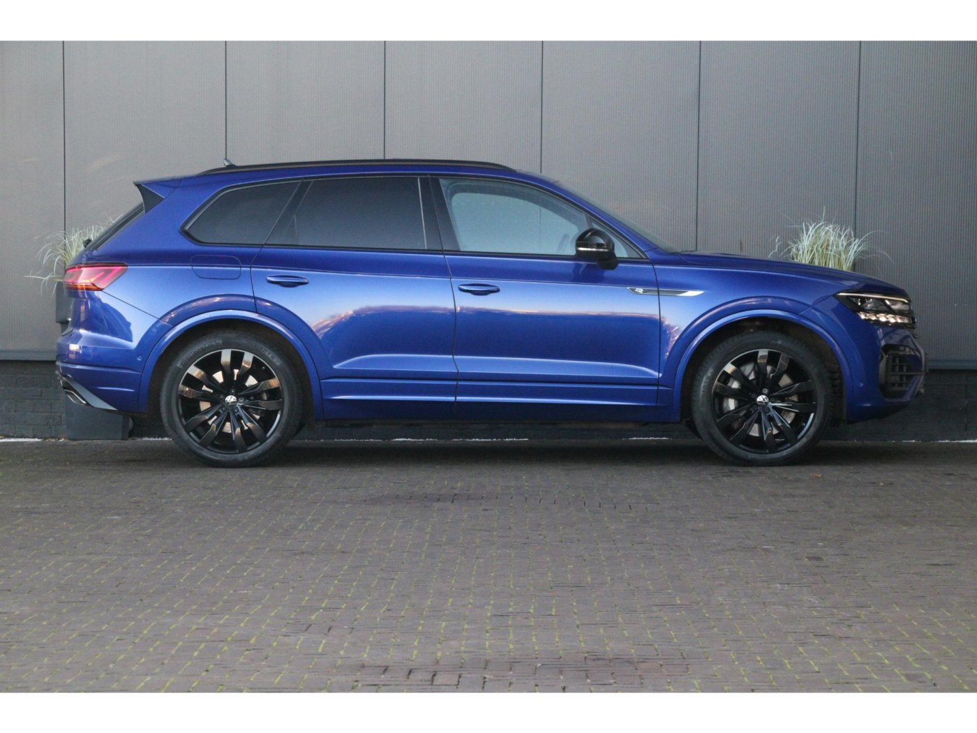 Volkswagen Touareg R 4Motion | 462pk | Massage | Nachtzicht | — foto 43 van 64