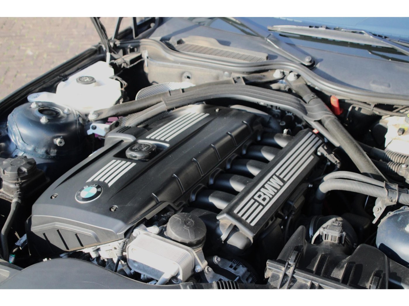 BMW Z4 Roadster sDrive23i | 6-cilinder 204pk | Design Pure White | Zeer luxe | — foto 31 van 33