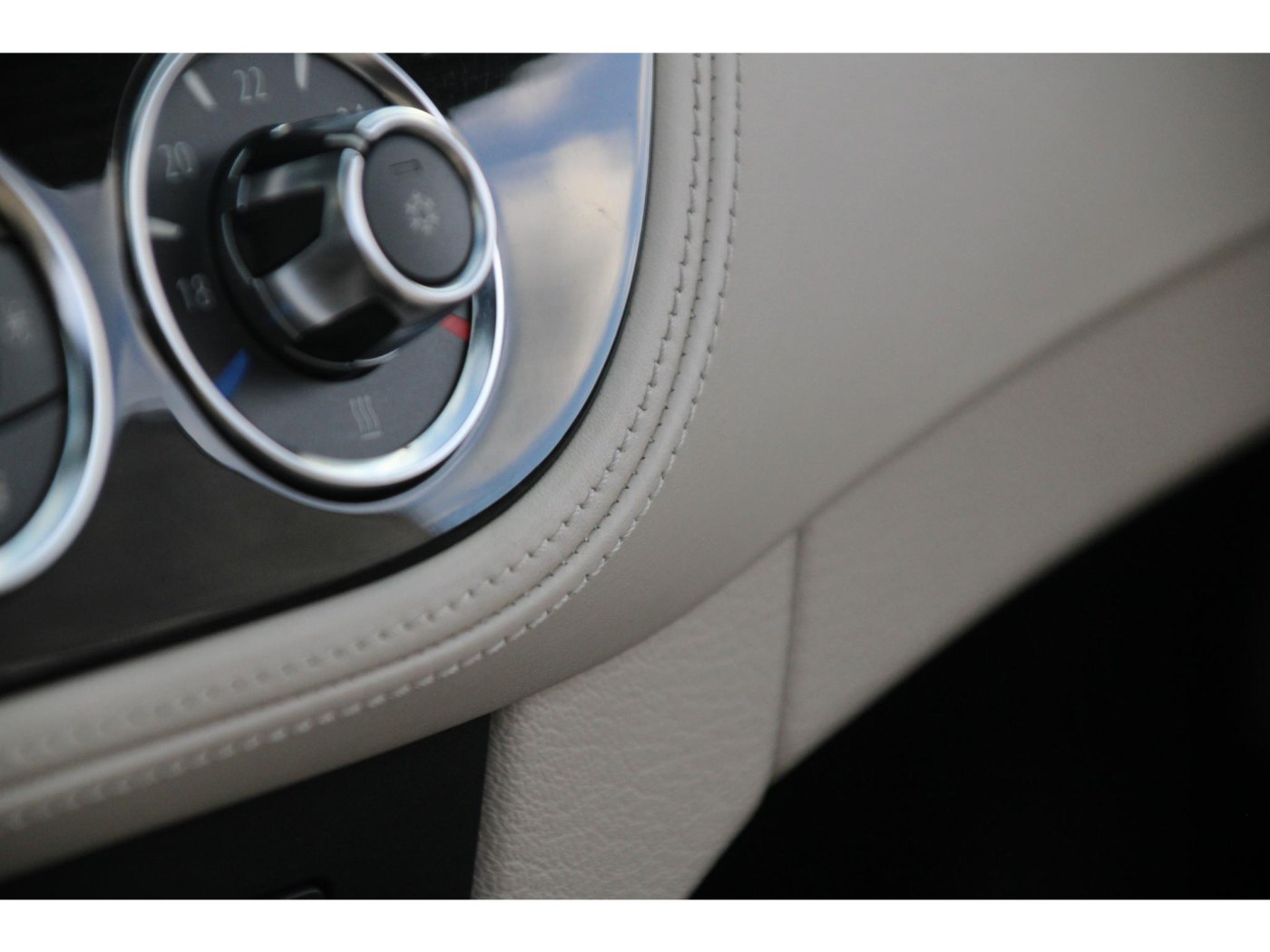 BMW Z4 Roadster sDrive23i | 6-cilinder 204pk | Design Pure White | Zeer luxe | — foto 13 van 33