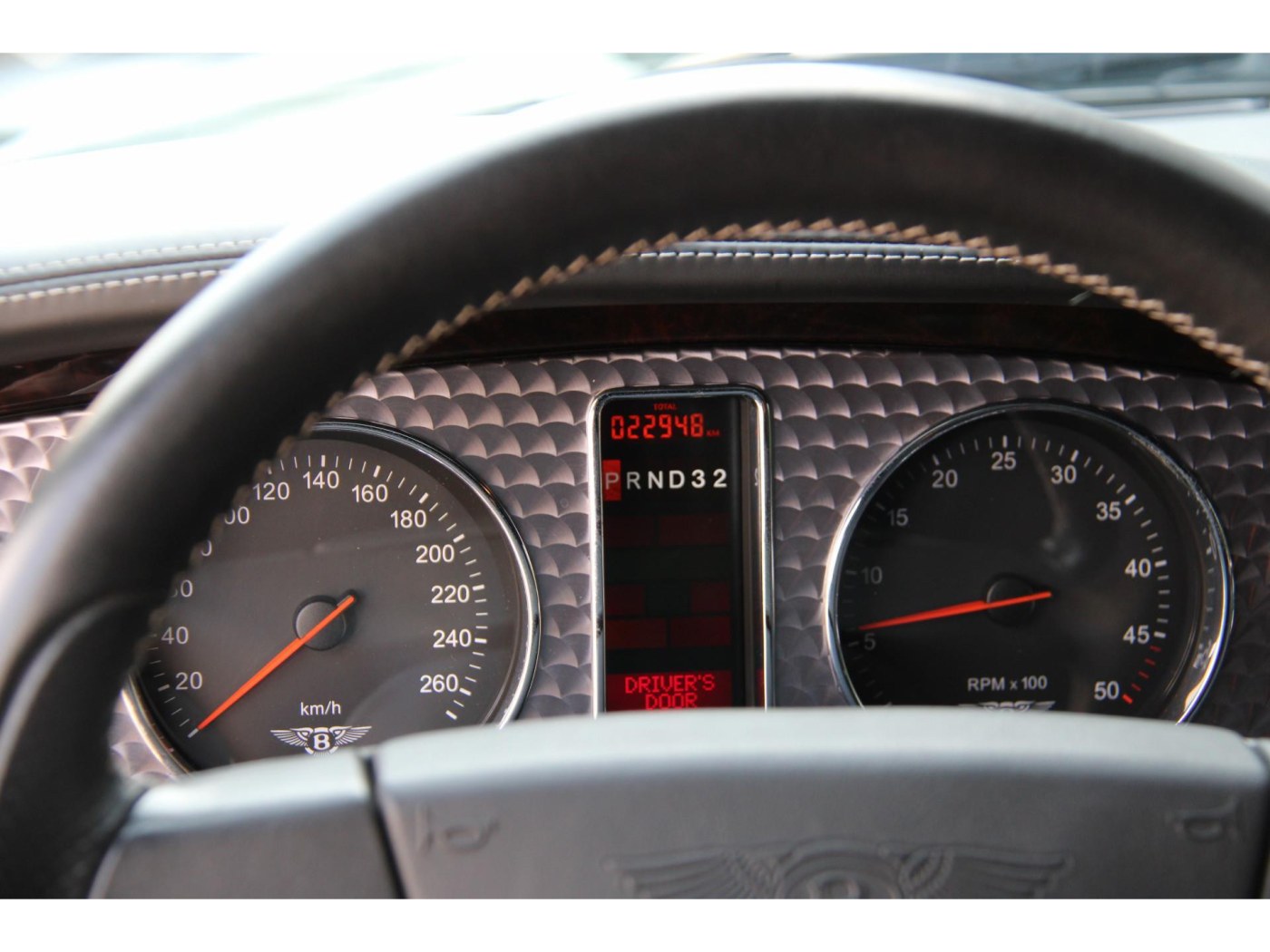 Bentley Arnage T | 456pk | 825Nm | BTW auto | slechts 28.960km | Youngtimer | — foto 33 van 49