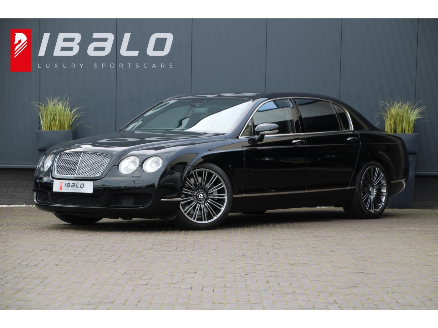 Bentley Continental Flying Spur W12 560pk | Youngtimer | BTW auto | Nieuwstaat | — foto 1 van 44