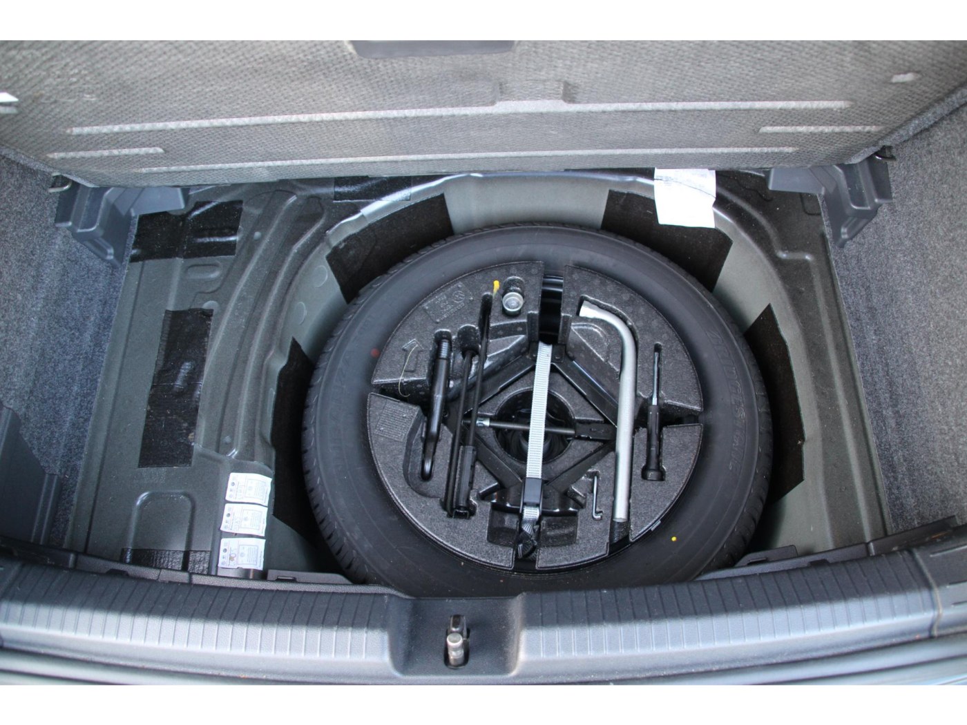 Volkswagen Polo 1.0 TSI Comfortline | Adaptive Cruise | Apple Carplay | Deep Black | — foto 22 van 27