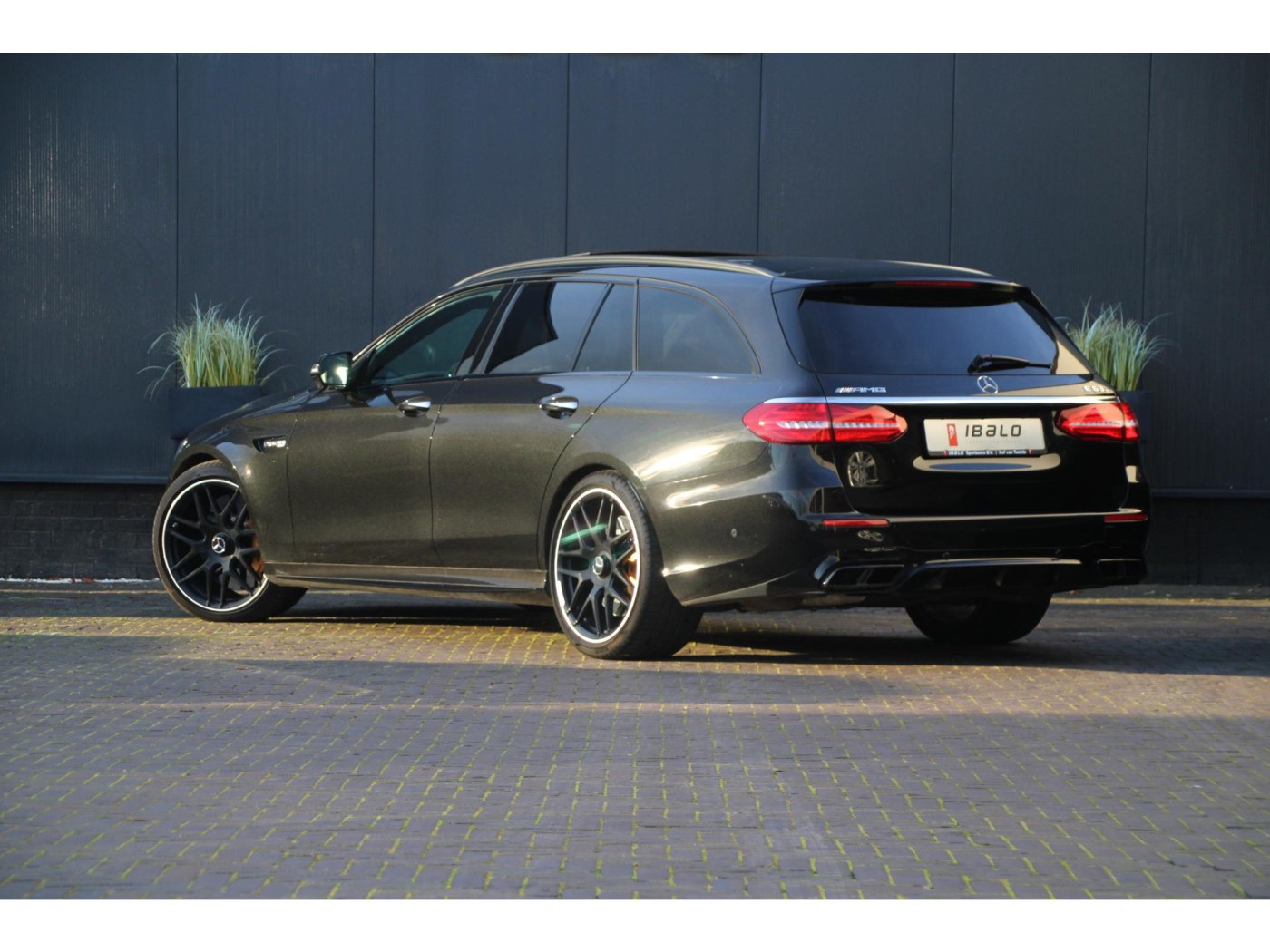 Mercedes-Benz E-klasse E63 AMG S Estate | 4MATIC+ | Keramisch | Burmester | — foto 20 van 41