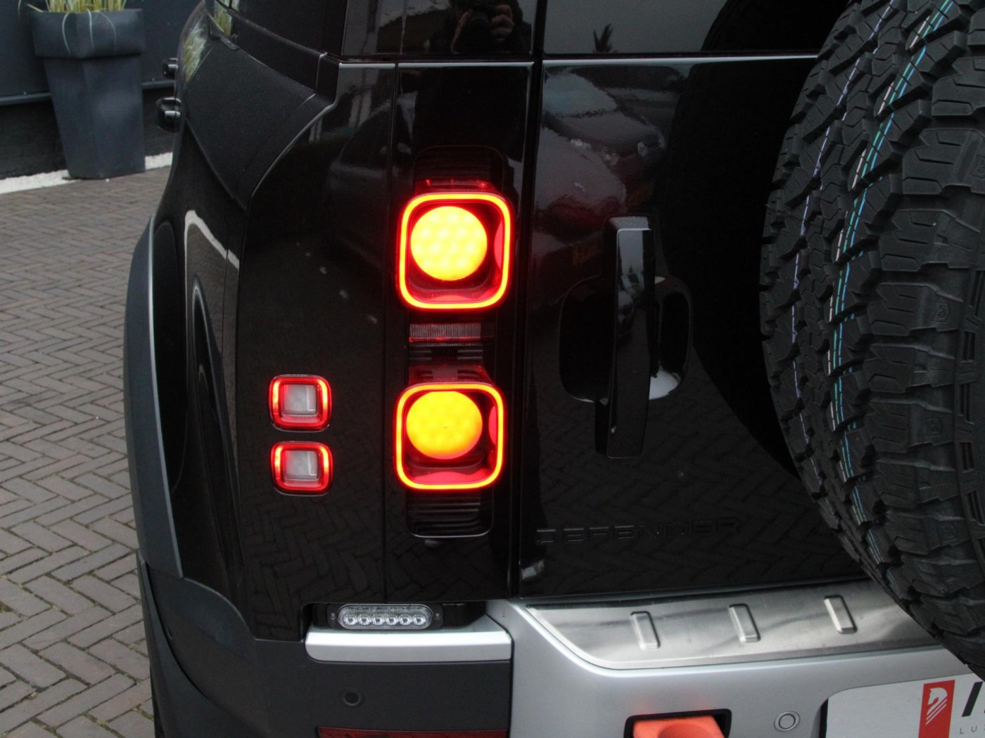 Land Rover Defender 3.0 D250 110 MHEV X-Dynamic HSE — foto 21 van 38