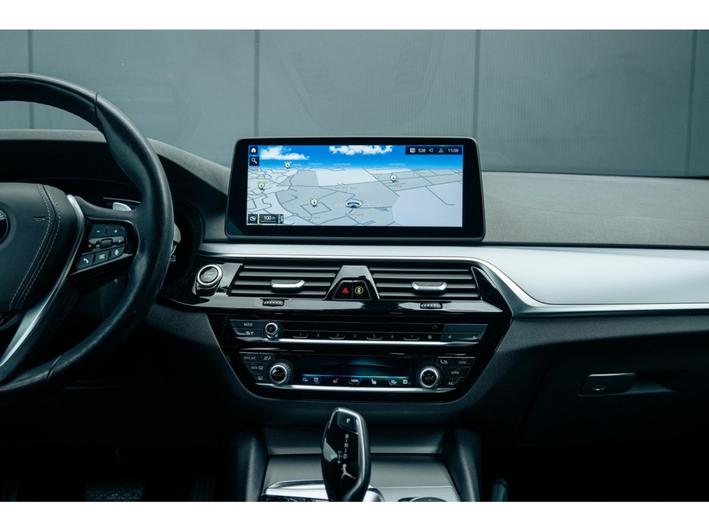 BMW 5-serie Touring 530e High Executive — foto 25 van 54