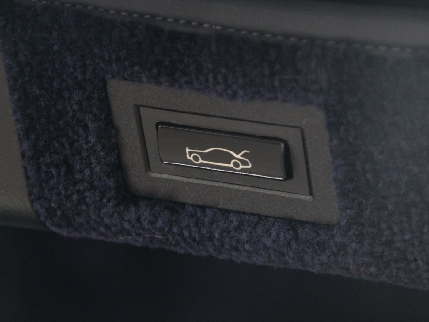 Rolls-Royce Phantom VII 6.75 EWB | Power Close Doors | — foto 70 van 102