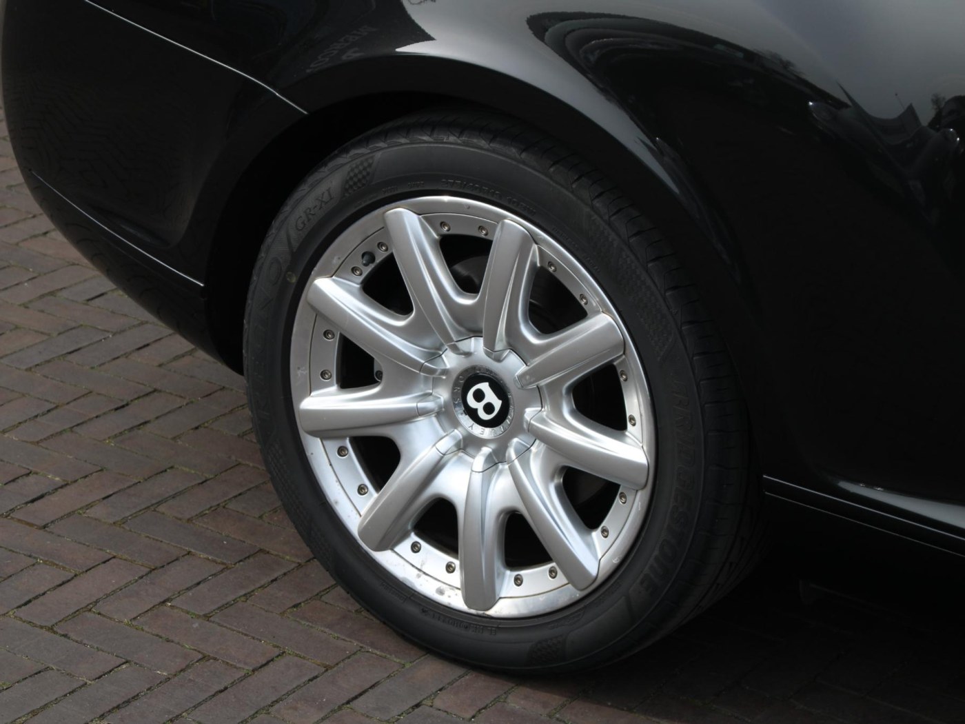 Bentley Continental GT 6.0 W12 — foto 46 van 52