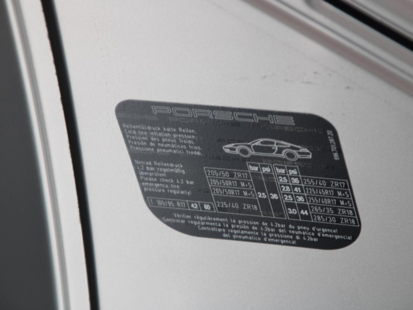 Porsche 911 3.4 Coupé Carrera — foto 41 van 42