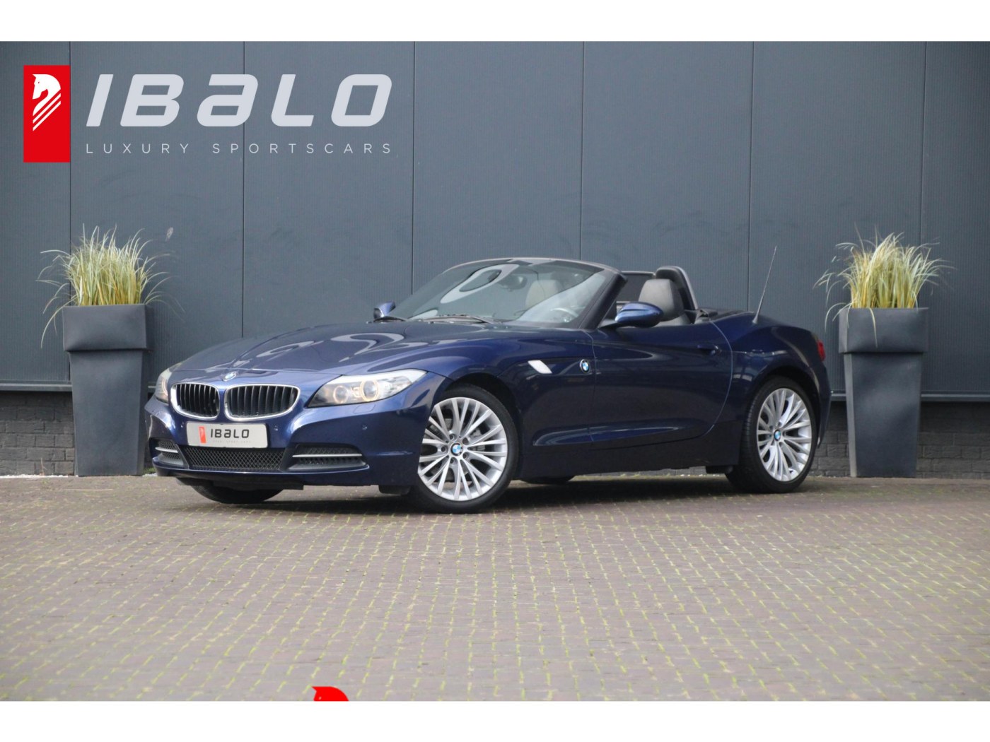 BMW Z4 Roadster sDrive23i | 6-cilinder 204pk | Youngtimer | Zeer luxe | — foto 1 van 35