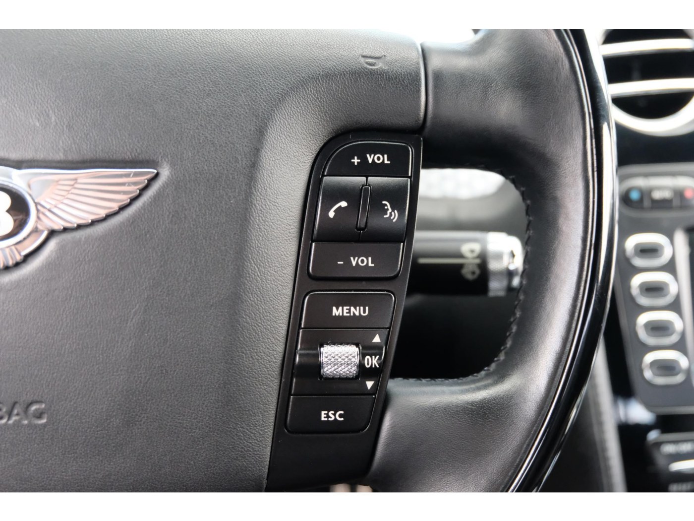 Bentley Continental Flying Spur W12 560pk | Youngtimer | BTW auto | Nieuwstaat | — foto 30 van 44