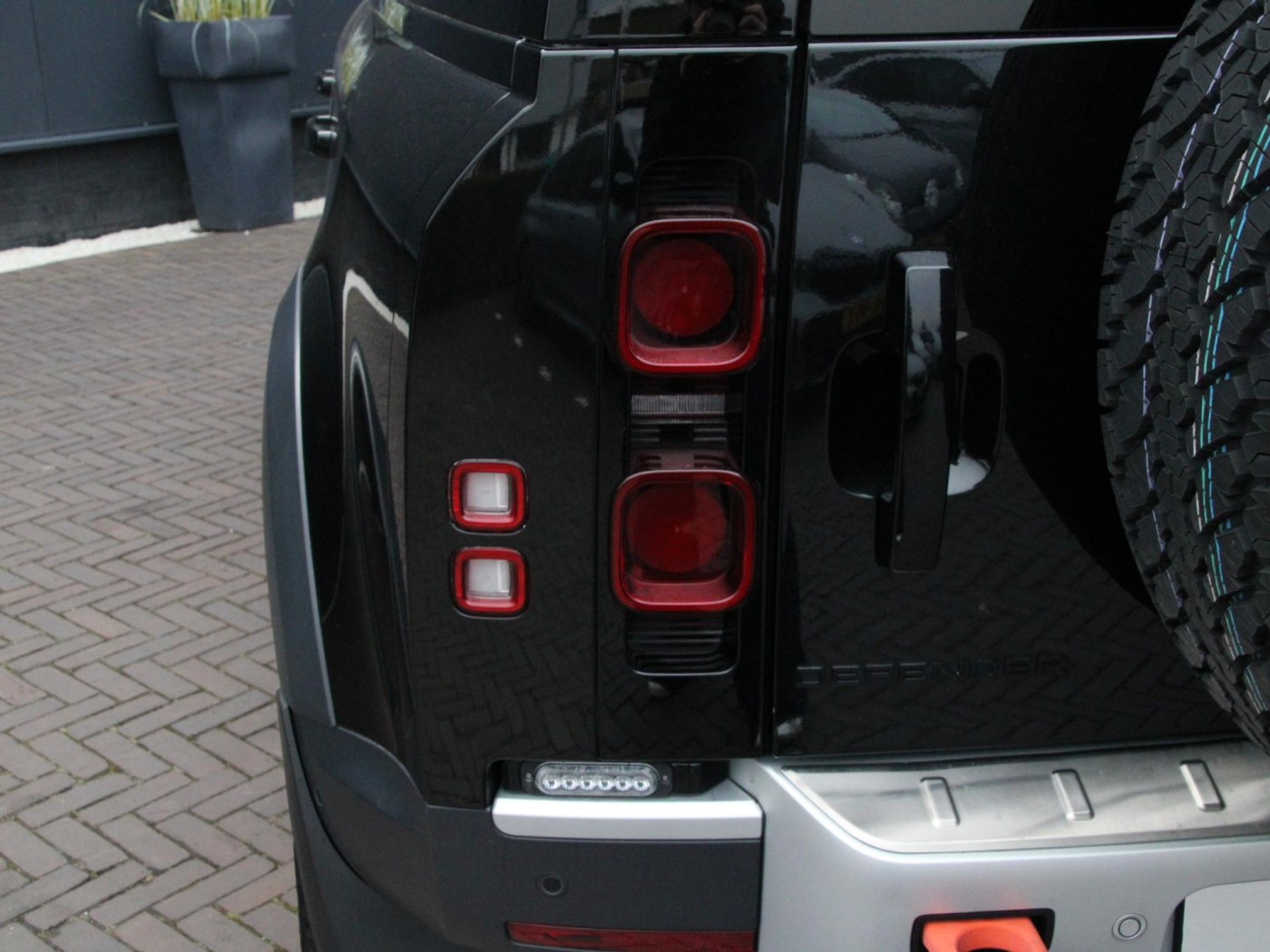 Land Rover Defender 3.0 D250 110 MHEV X-Dynamic HSE — foto 20 van 38