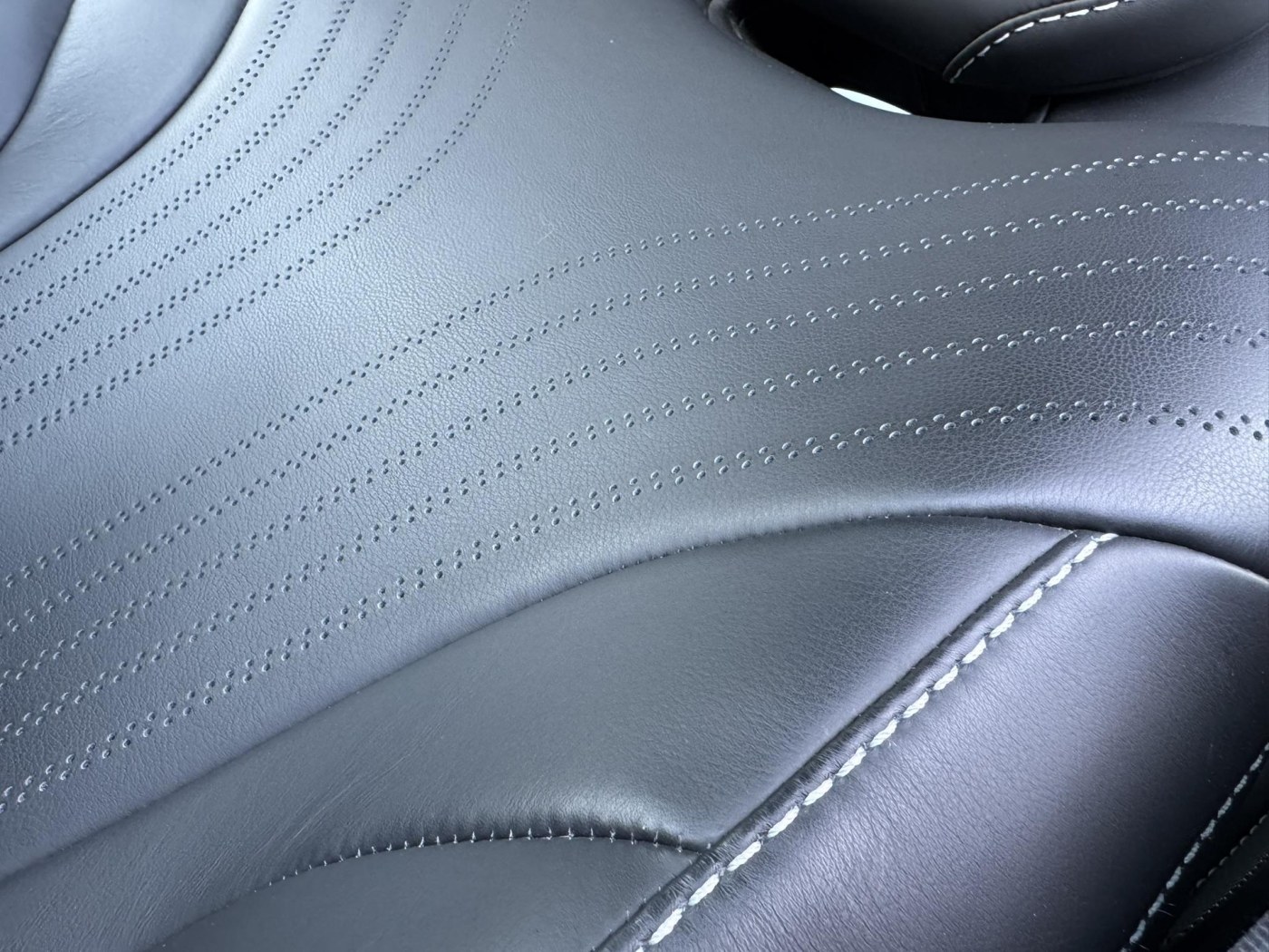 Aston Martin DB11 5.2 V12 | NL-auto | Dealer Onderh | PPF | — foto 24 van 49