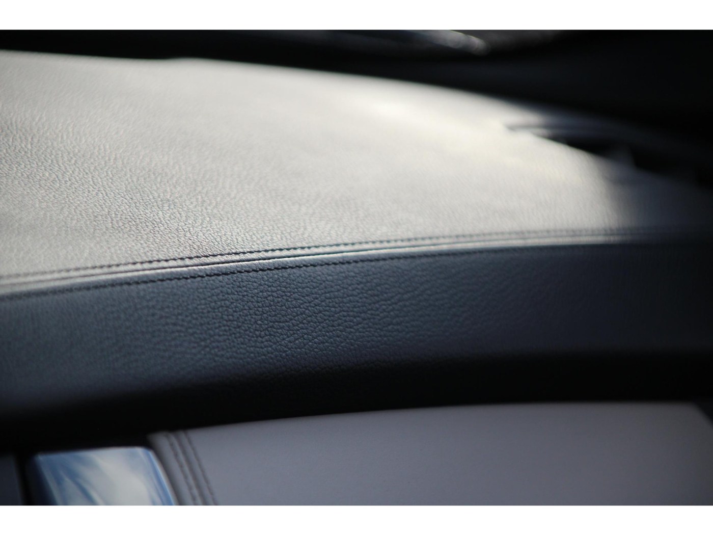 BMW Z4 Roadster sDrive23i | 6-cilinder 204pk | Design Pure White | Zeer luxe | — foto 12 van 33
