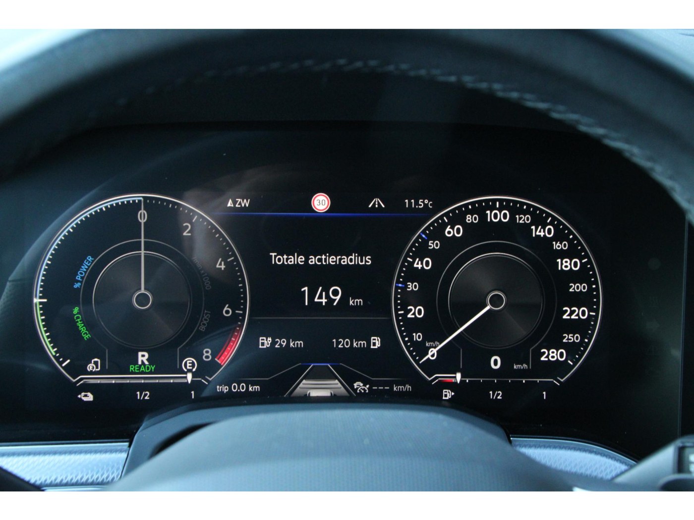 Volkswagen Touareg R 4Motion | 462pk | Massage | Nachtzicht | — foto 5 van 64