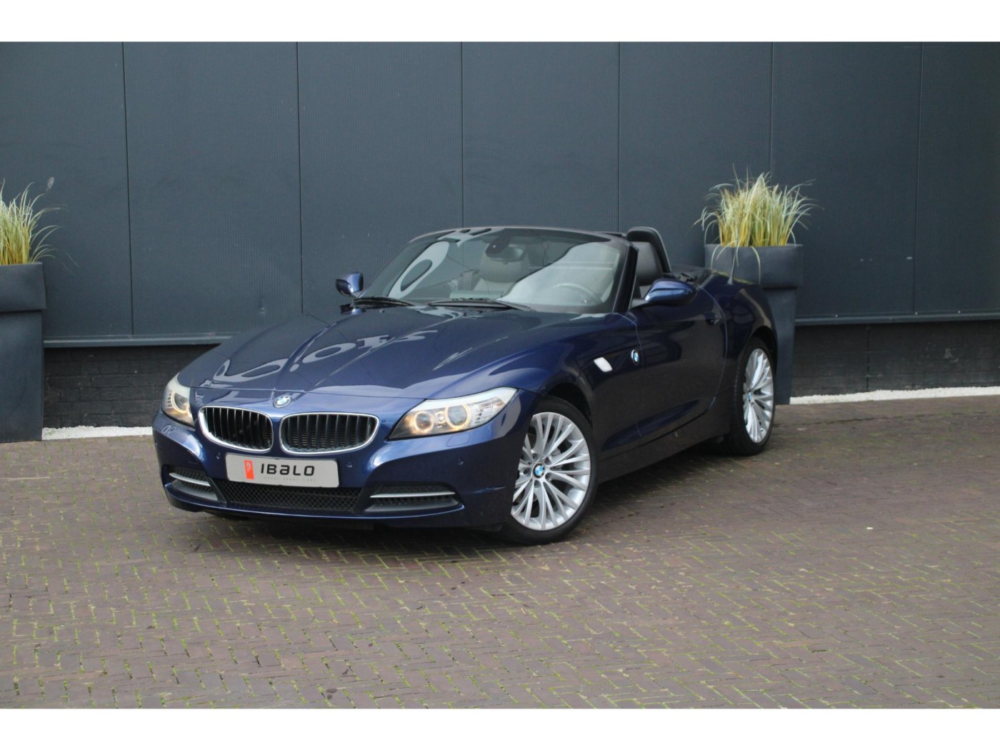 BMW Z4 Roadster sDrive23i | 6-cilinder 204pk | Youngtimer | Zeer luxe | — foto 13 van 35