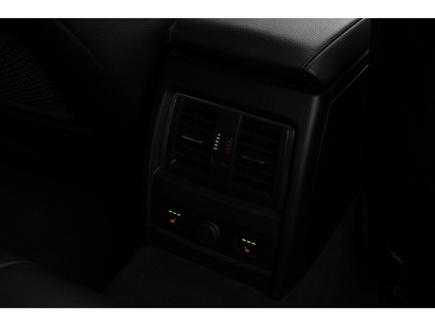 BMW 3-serie Touring 340i xDrive M-Sport | Trekhaak | El. stoelen | — foto 28 van 35