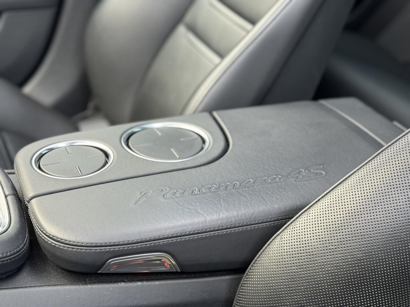 Porsche Panamera ST 4S E-Hybrid | PDCC | Achteras sturing | 560pk | — foto 57 van 59