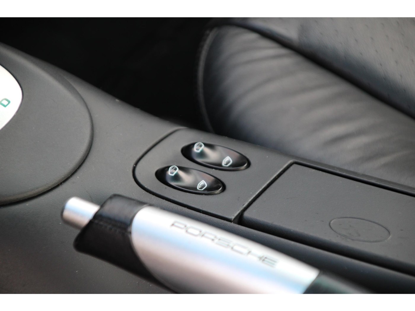 Porsche 911 3.6 Carrera (996) 320pk | Youngtimer | Volledige historie | GT3 velgen — foto 23 van 36