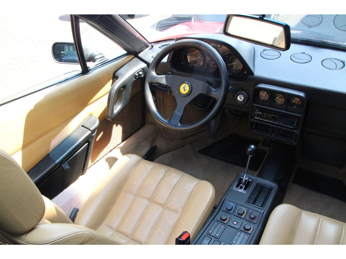 Ferrari 328 GTS | Volledige Ferrari-map | pirelli banden | — foto 3 van 60