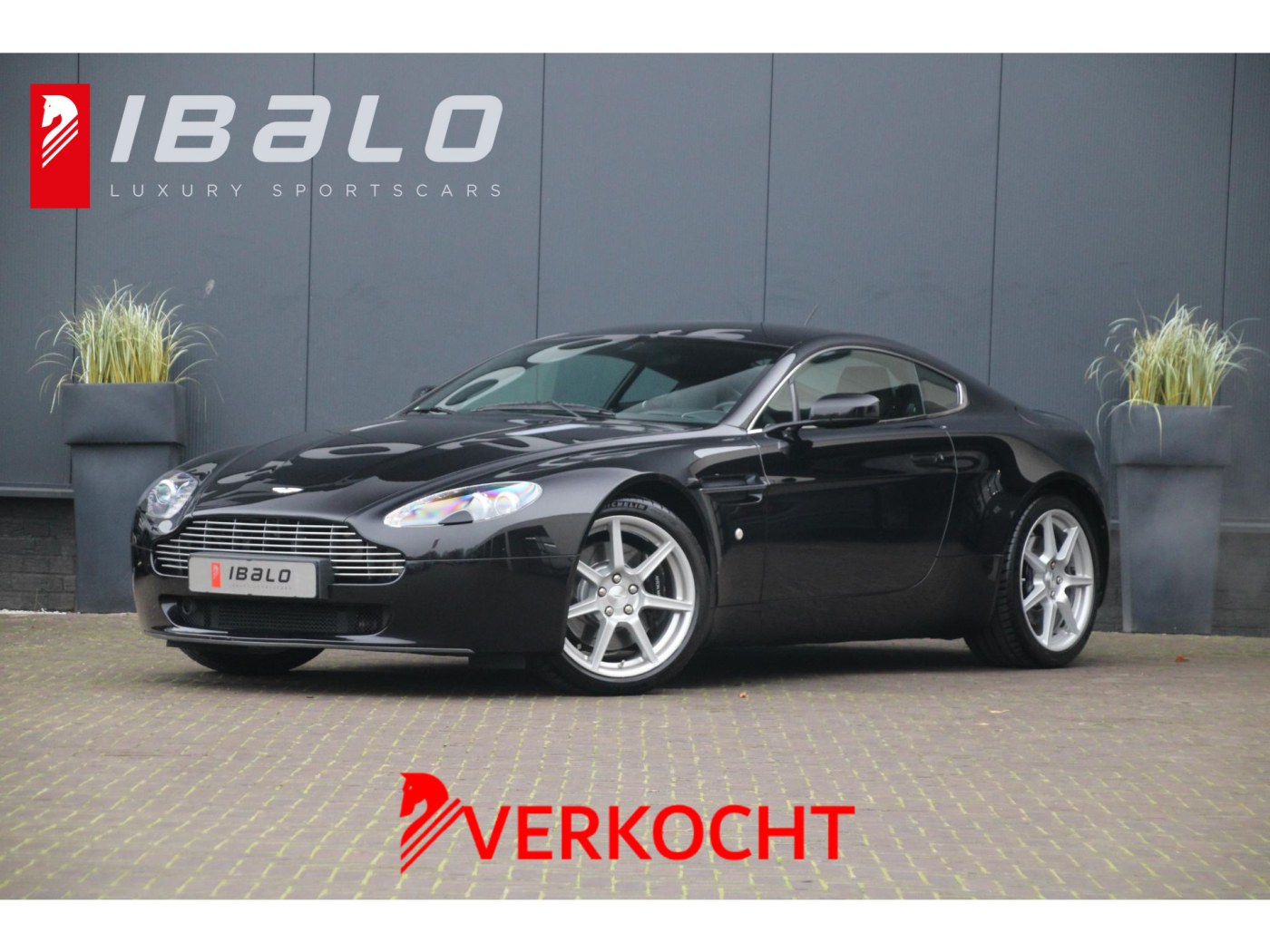 Aston Martin V8 Vantage V8 | NL-auto | Handbak 6 | 2e eigenaar | — foto 1 van 49
