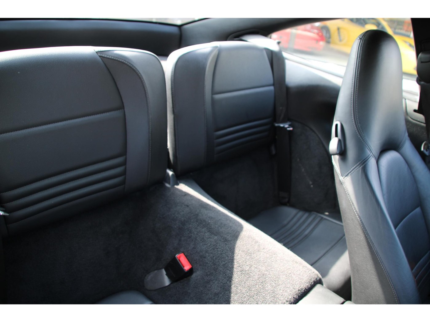 Porsche 911 3.6 Carrera (996) 320pk | Youngtimer | Volledige historie | GT3 velgen — foto 25 van 36