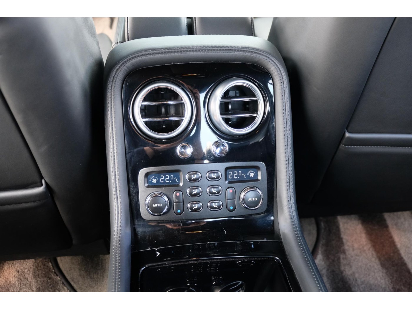 Bentley Continental Flying Spur W12 560pk | Youngtimer | BTW auto | Nieuwstaat | — foto 22 van 44