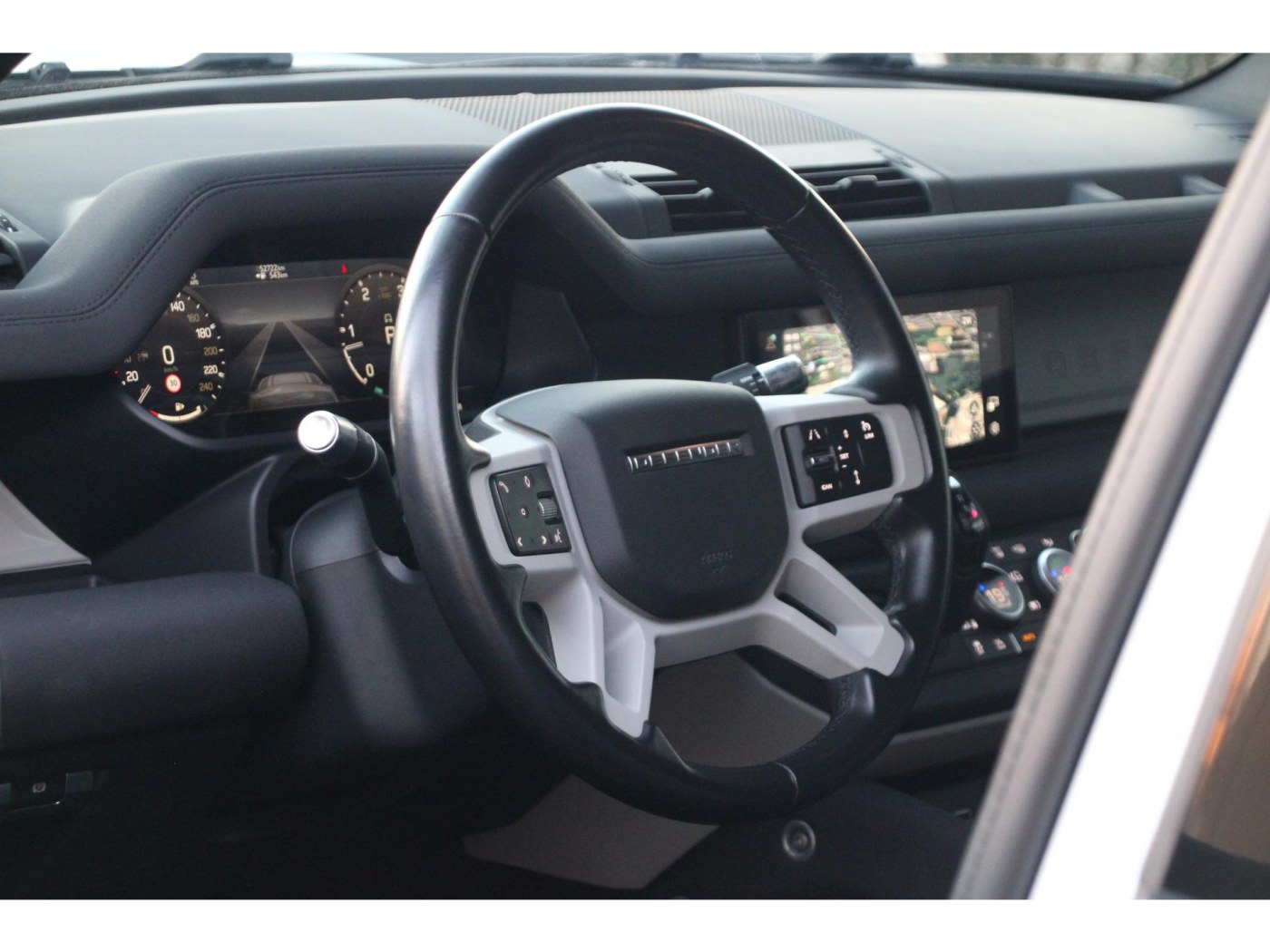 Land Rover Defender 110 D250 MHEV SE | Grijs kenteken | Geen BPM | — foto 44 van 53