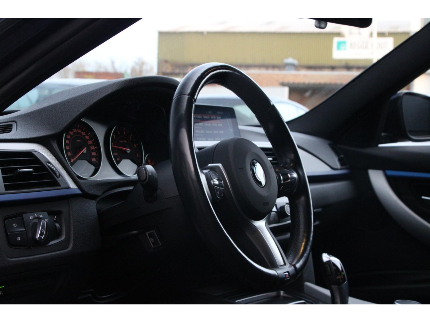 BMW 3-serie Touring 340i xDrive M-Sport | Trekhaak | El. stoelen | — foto 24 van 35