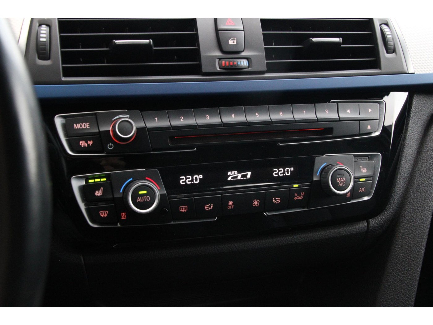 BMW 3-serie Touring 340i xDrive M-Sport | Trekhaak | El. stoelen | — foto 21 van 35