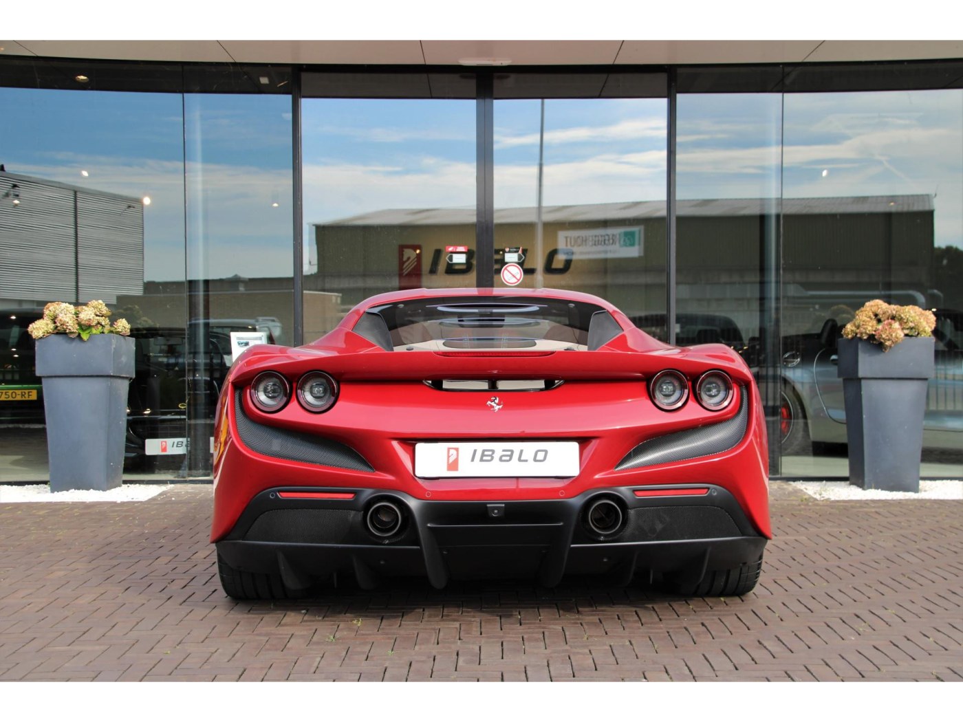 Ferrari F8 Tributo 3.9 V8 - Novitec exhaust - — foto 9 van 42