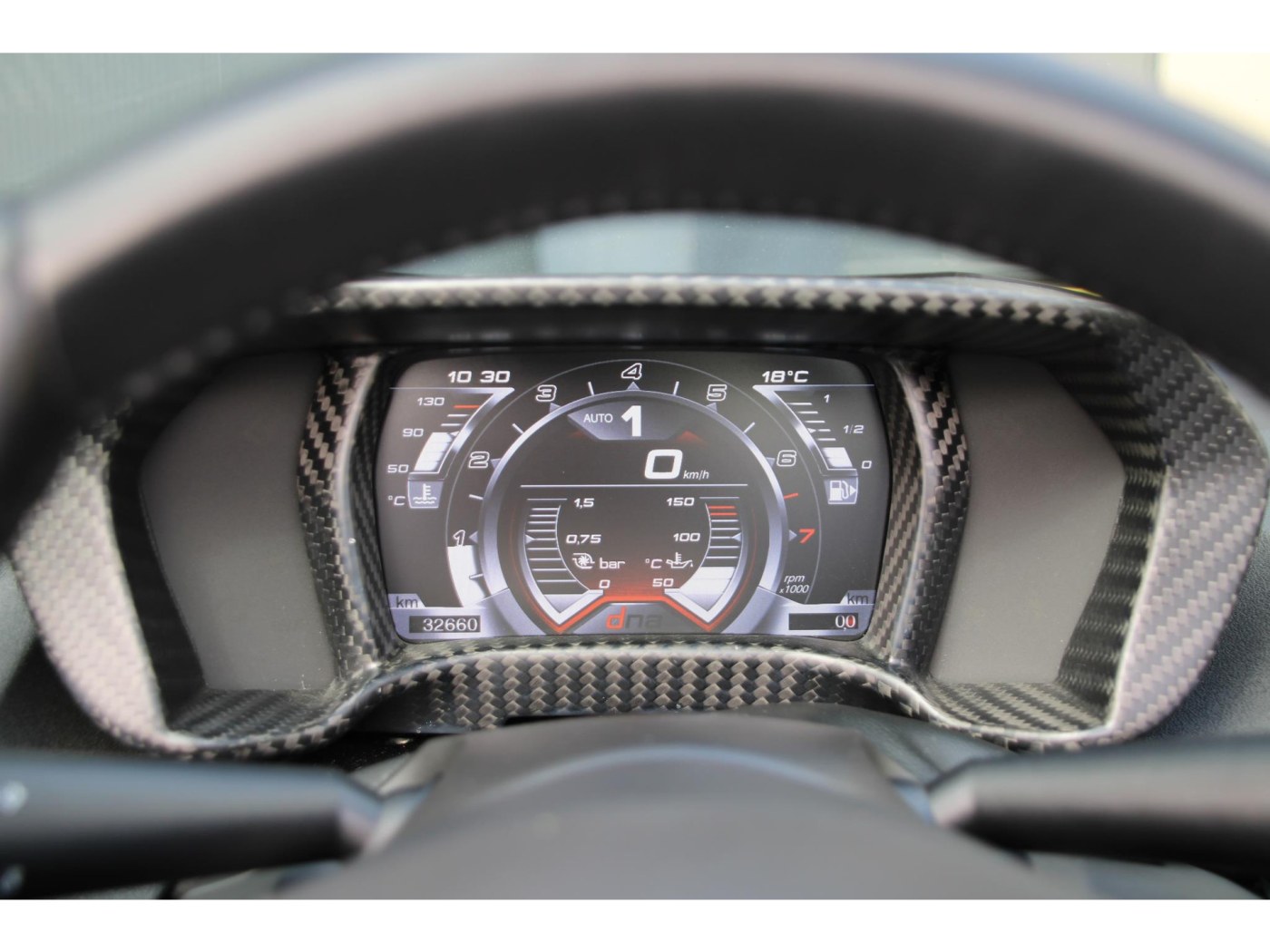 Alfa Romeo 4C Spider 1750TBI TCT — foto 5 van 38