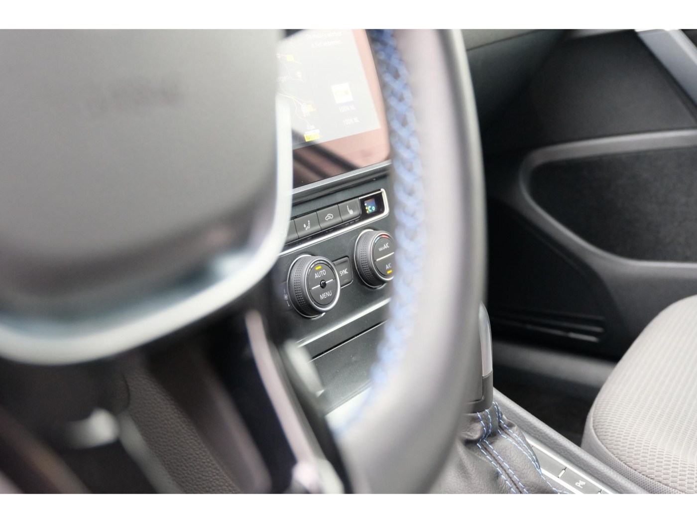 Volkswagen e-Golf E-DITION | BTW-auto | 8% bijtelling | Winterpakket | — foto 27 van 37