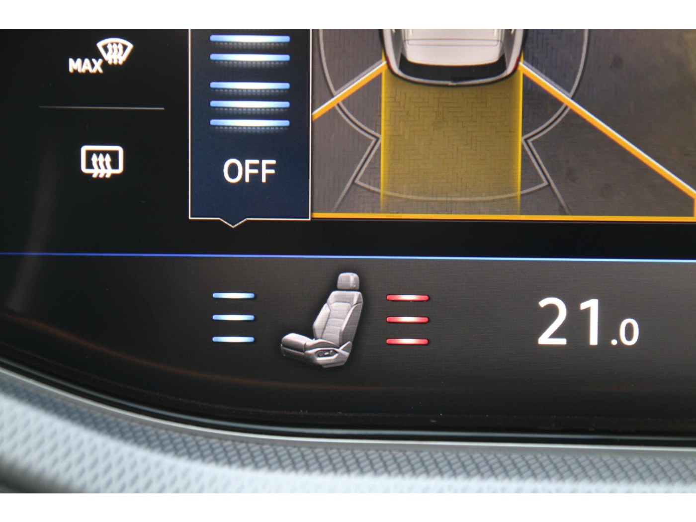 Volkswagen Touareg R 4Motion | 462pk | Massage | Nachtzicht | — foto 11 van 64