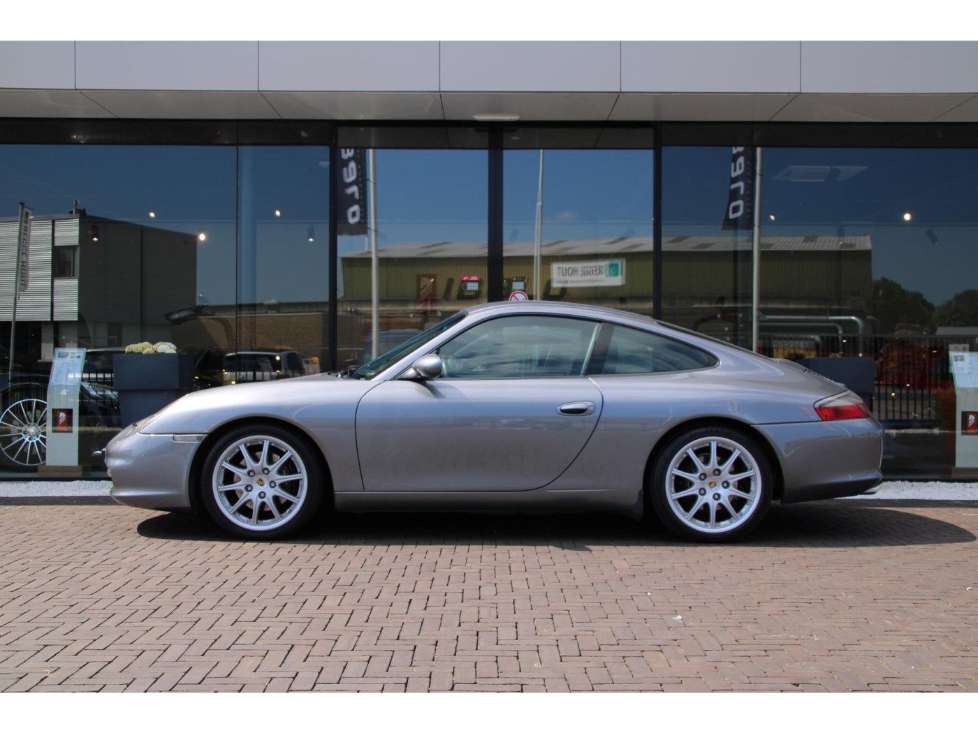 Porsche 911 3.6 Carrera (996) 320pk | Youngtimer | Volledige historie | GT3 velgen — foto 9 van 36