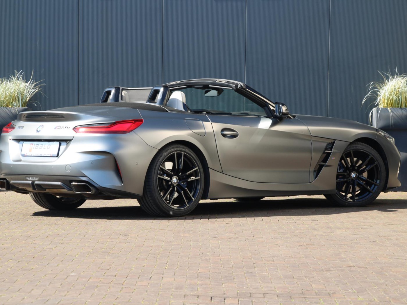 BMW Z4 Roadster M40i | Frozen Grey | Alle opties | — foto 2 van 48