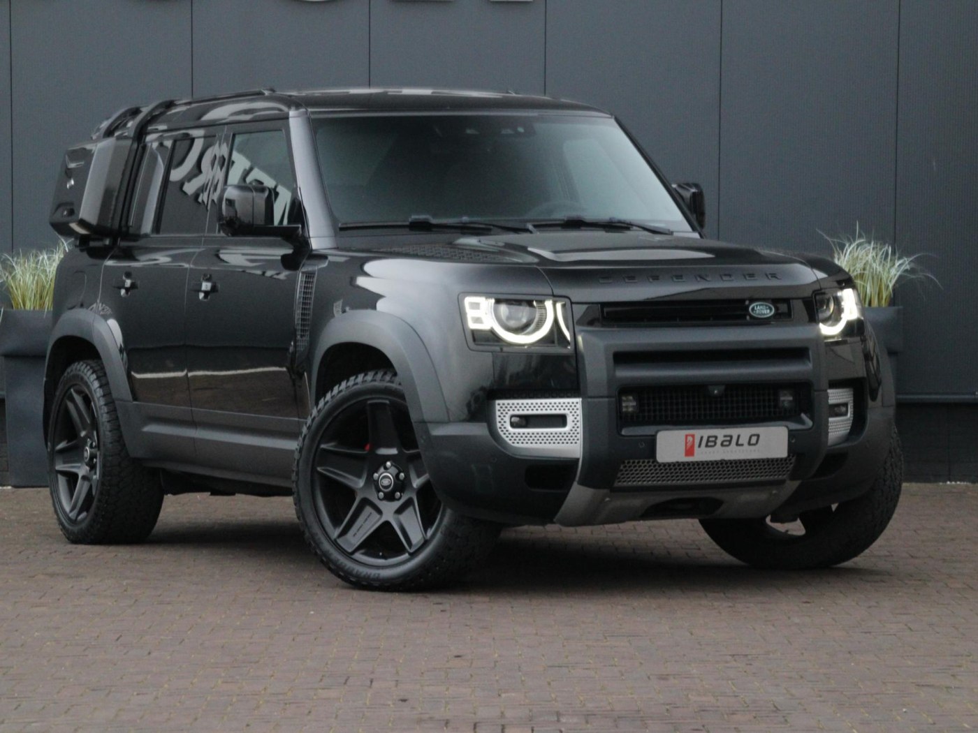Land Rover Defender 3.0 D250 110 MHEV X-Dynamic HSE — foto 13 van 38