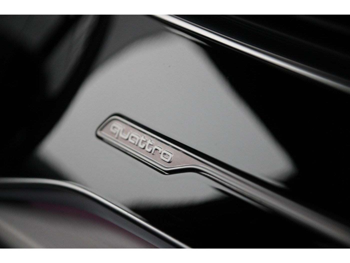 Audi Q7 60 TFSIe Competition | 456pk | S-Stoelen | Trekhaak | BOSE | — foto 41 van 45