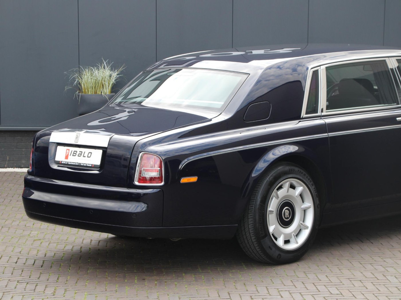 Rolls-Royce Phantom VII 6.75 EWB | Power Close Doors | — foto 98 van 102