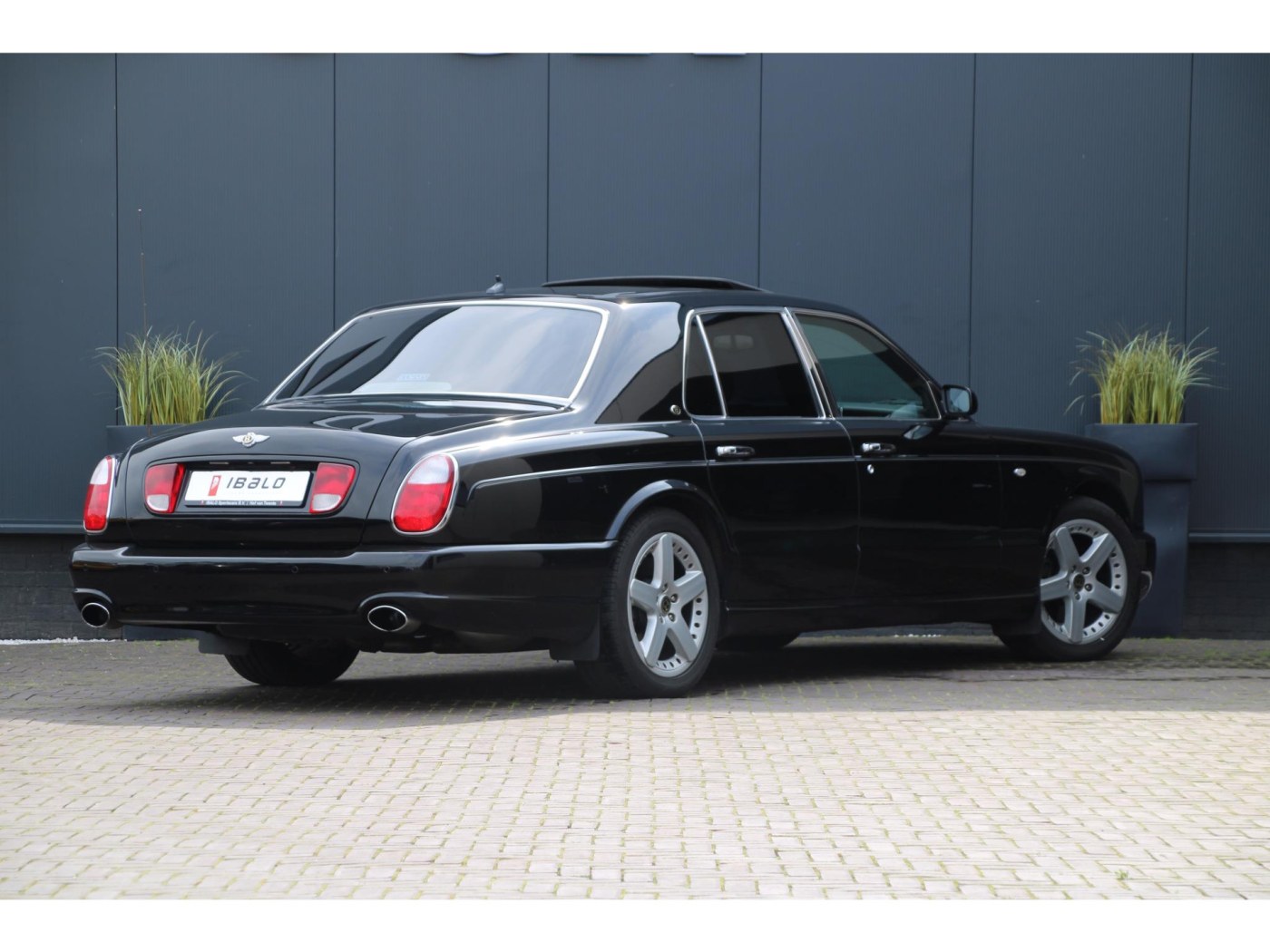 Bentley Arnage T | 456pk | 825Nm | BTW auto | slechts 28.960km | Youngtimer | — foto 2 van 49