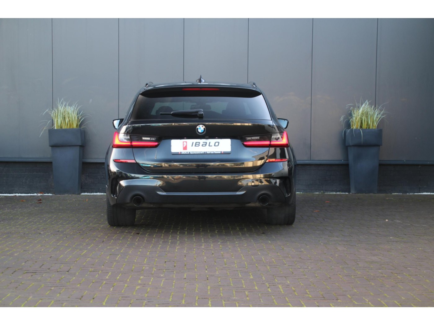 BMW 3-serie Touring 320i M-Sport | Panoramadak | HIFI | BTW-auto | — foto 11 van 39