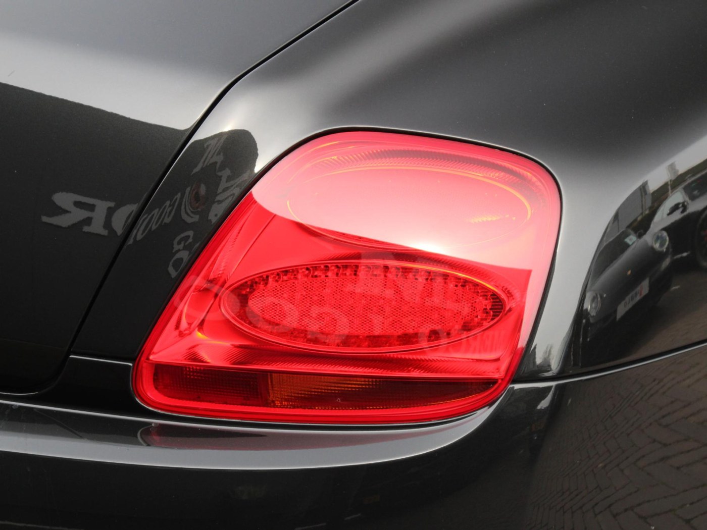 Bentley Continental GT 6.0 W12 — foto 28 van 52