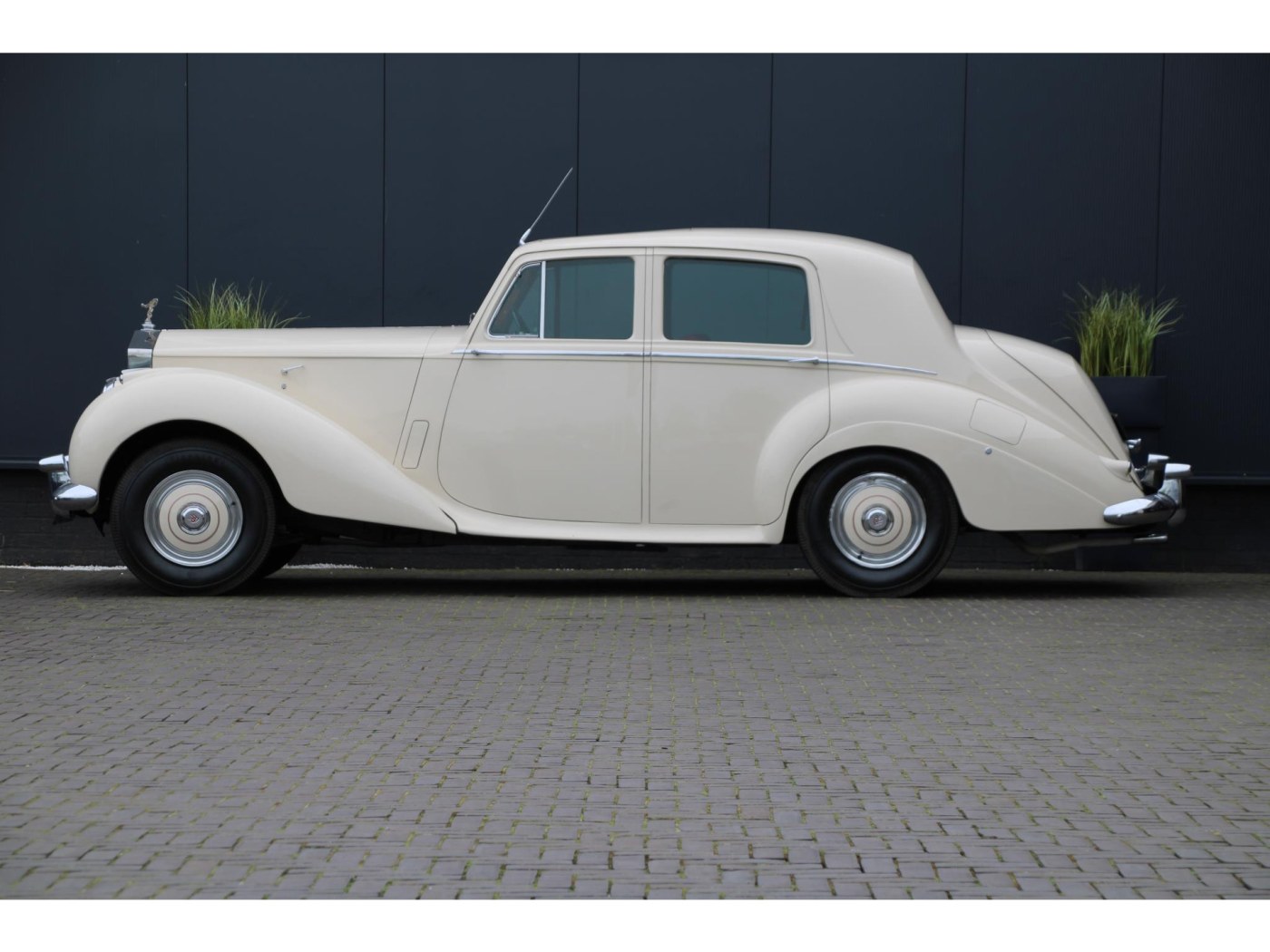 Rolls-Royce Silver Dawn 4.6 6-cilinder | 1953 | Automaat | Slechts 7.951km | BTW-Auto | — foto 8 van 20