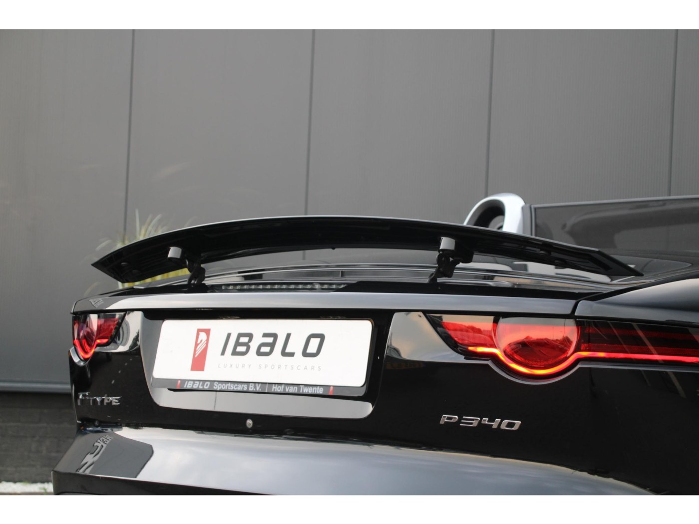 Jaguar F-Type P340 R-Dynamic | NL-auto | Drive pack | 20 inch | — foto 8 van 50