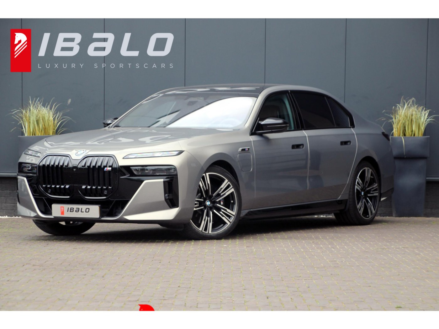 BMW 7-serie M760e xDrive | M-Sport Pro | Executive Lounge | — foto 1 van 43
