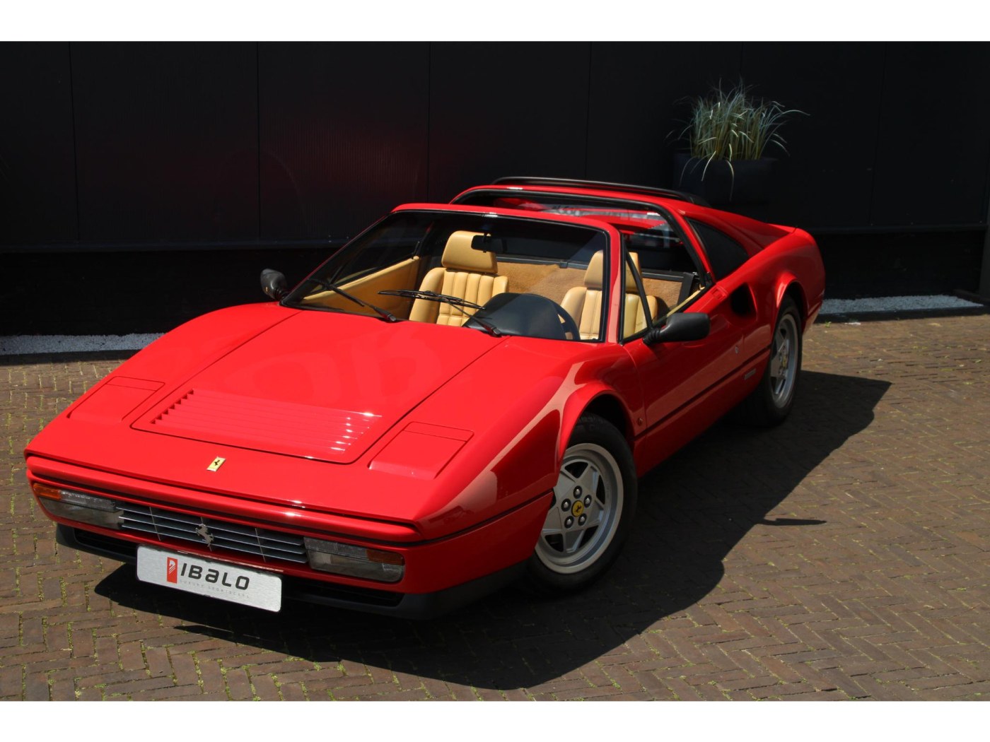 Ferrari 328 GTS | Volledige Ferrari-map | pirelli banden | — foto 8 van 60