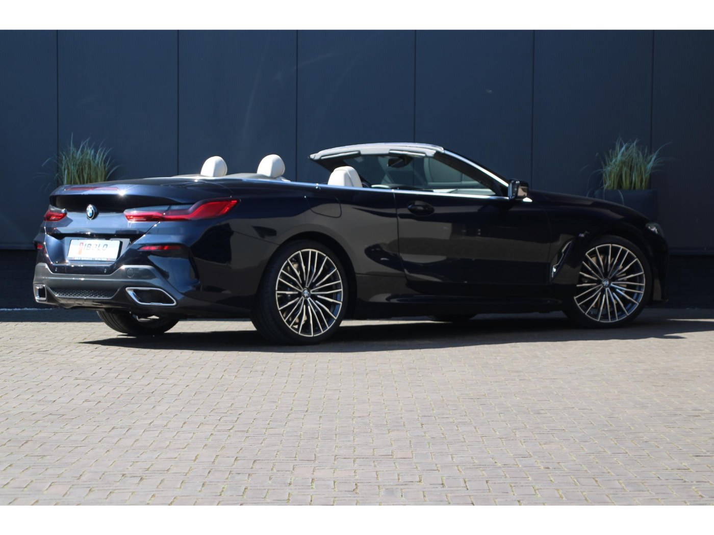 BMW 8-serie 840i M-Sport | Laser Light | Stoelventilatie | NL-auto | — foto 2 van 51