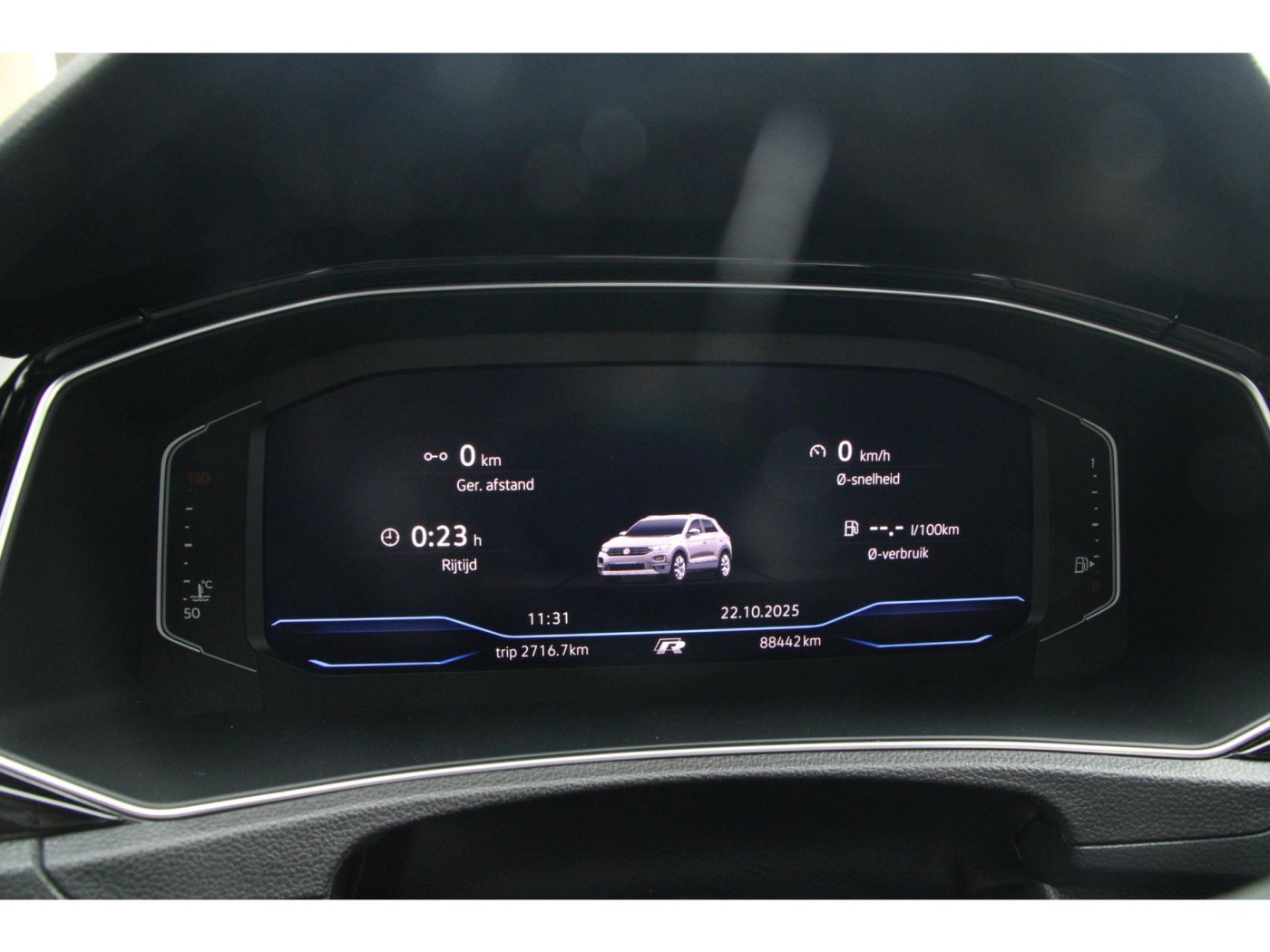 Volkswagen T-Roc 2.0 TSI 4Motion R | Trekhaak | BEATS | Pano | — foto 6 van 24